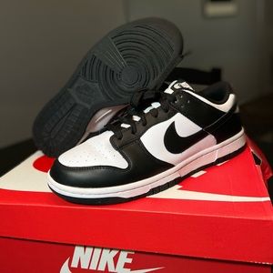 SOLD VIA INSTAGRAM @606xkicks Nike Black/White (Panda) Dunk 🐼